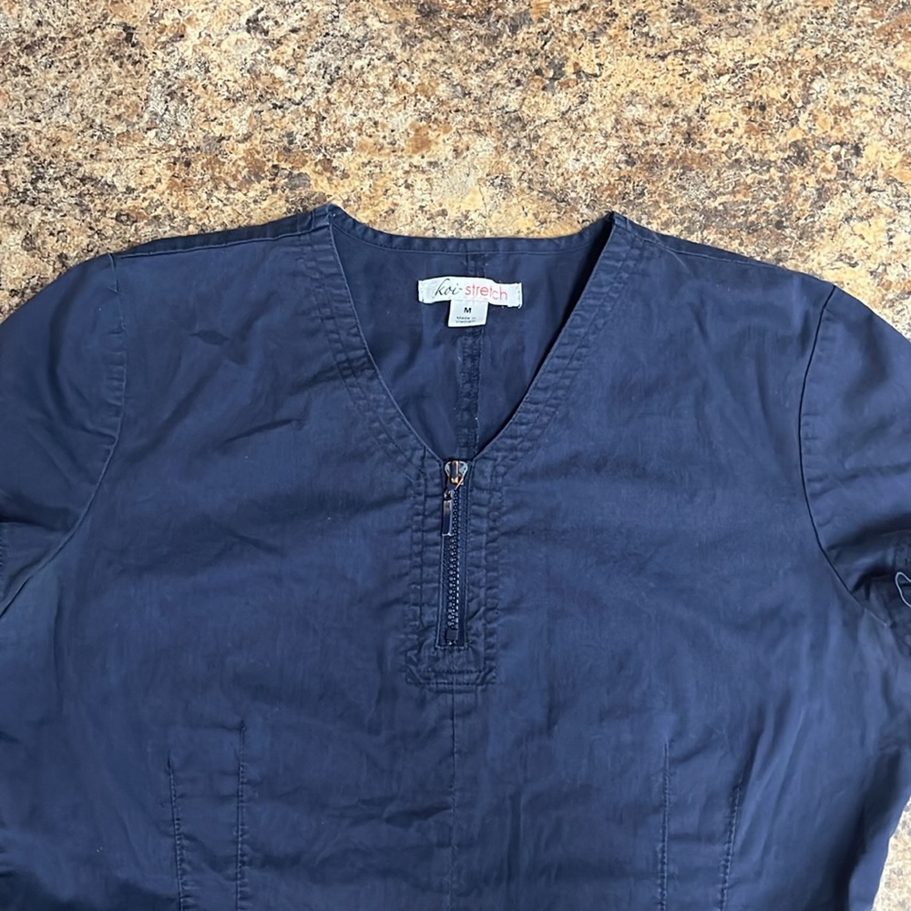 Koi Stretch top- Navy - Picture 2 of 4